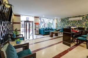 Χώρος καθιστικού στο The Pearl- A Royal Residency