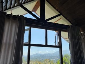 Pemandangan gunung umum atau pemandangan gunung yang diambil dari chalet