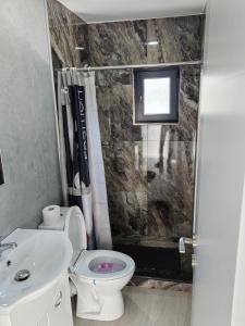 Ένα μπάνιο στο SorinaApartament3