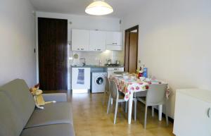 Kuchyň nebo kuchyňský kout v ubytování CONDOMINIO TREVI + 13 fotografií