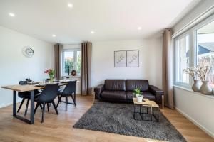 Ruang duduk di RAW-Flat - Miller - Terrasse - Modern +18 gambar