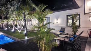 Bazén v ubytování Coco Presidential Villa & Homestay nebo v jeho okolí