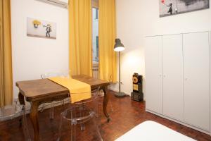 Φωτογραφία από το άλμπουμ του Manara10 Apart giallo2 στη Ρώμη