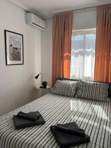 En eller flere senge i et værelse på Calle Rojales 13