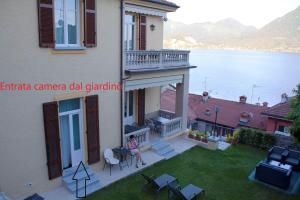 Fotografie z fotogalerie ubytování Bed and Breakfast VILLA ARANCIO Ghiffa v destinaci Ghiffa + 23 fotografií