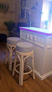 Lounge nebo bar v ubytování Grand gîte atypique