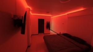 TV a/nebo společenská místnost v ubytování W33d Gallery Pattaya