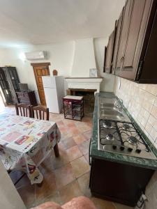Cucina o angolo cottura di Sole e Luna