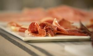 Eten bij of ergens in de buurt van het hotel

