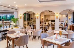 Restaurace v ubytování Carrara Hotel Hatyai