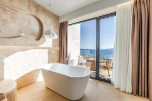 Příroda nedaleko hotelu + 37 fotografií