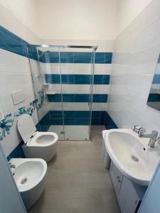 Koupelna v ubytování Casa vacanze Salento Sant Isidoro + 8 fotografií