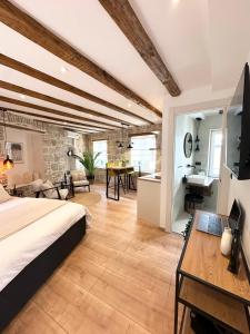 TV a/nebo společenská místnost v ubytování Dani Apartments