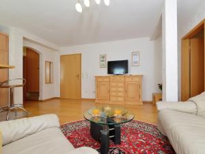 TV/Unterhaltungsangebot in der Unterkunft Apartment in Eimelrod with Panoramic Views