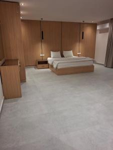 Cama o camas de una habitación en EGMS-CN-2 2BR apartment with fully Nile view