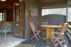 ภาพในคลังภาพของ Familienurlaub im Wald am Twistesee Ferienhaus 20 nur 300 m zum See - Grill & Terasse & hundefreundlich - Twistesee-Ferien ในAbádszalók
