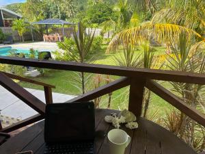 Balkón nebo terasa v ubytování Palm Tree Villas