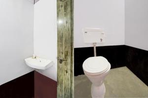 Ένα μπάνιο στο Hotel O Laddu Hotel