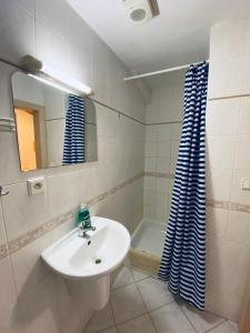 Uma casa de banho em Dalmo