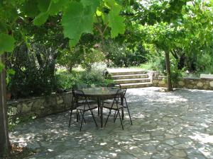 Fotografie z fotogalerie ubytování Traditional Stonehouse v destinaci Potistika