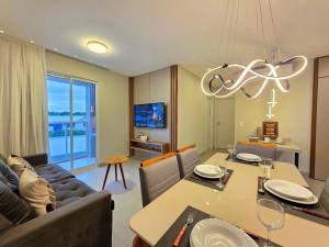 Foto de Apt Alto Pãdrão 2 quartos 2 banheiros 2 min centro