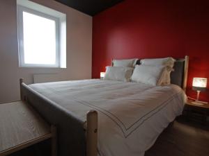 Postel nebo postele na pokoji v ubytování Gîte cosy au cœur de la nature vosgienne - FR-1-589-805