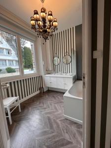 Posteľ alebo postele v izbe v ubytovaní La petite duchesse - jaccuzzi + 37 fotografií