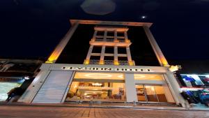 Το κτήριο όπου στεγάζεται  το ξενοδοχείο