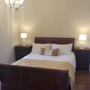 Voodi või voodid majutusasutuse St Columbs House toas