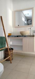 Η κουζίνα ή μικρή κουζίνα στο Bungan Natah Villa Bali 1 +58 φωτογραφίες