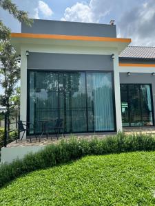 Zahrada ubytování Moon Nine Village Khao Yai