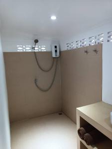 Koupelna v ubytování Sarana Bungalows