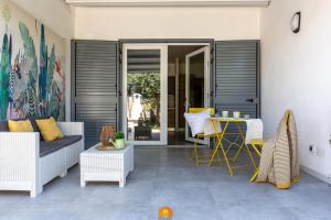 Ruang duduk di ALMAr holiday house