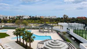 Bazén v ubytování Luxury Los Álamos Garden con parking nebo v jeho okolí