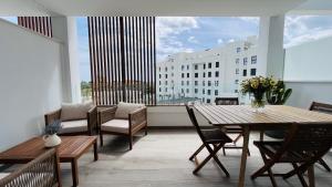 Balkón nebo terasa v ubytování Luxury Los Álamos Garden con parking