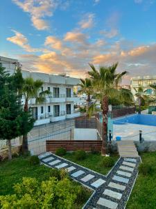 Bazén v ubytování Blue Water Hotel Ksamil nebo v jeho okolí