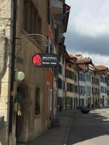 Certifikát, hodnocení, plakát nebo jiný dokument vystavený v ubytování Au Bourg