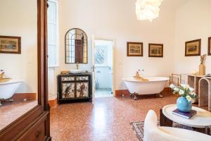 Ένα μπάνιο στο Tenuta di Tramonte Boutique Hotel +55 φωτογραφίες