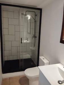 Bilik mandi di Appartement Saint Sulpice la Pointe