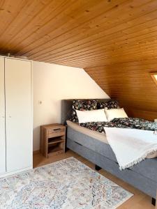 Postel nebo postele na pokoji v ubytování 2 - Room city apartment