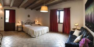 Postel nebo postele na pokoji v ubytování Alba Bed & Breakfast