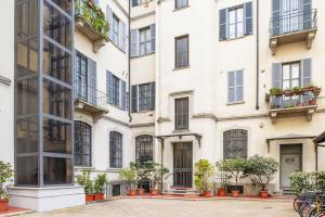 Το κτήριο όπου στεγάζεται  το διαμέρισμα