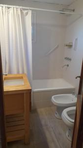 Vannituba majutusasutuses Casa amplia, cómoda y familiar