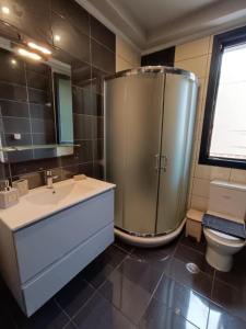 Ένα μπάνιο στο 280 Chios Maisonette +50 φωτογραφίες