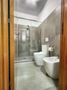 Koupelna v ubytování B&B Epos Acitrezza + 37 fotografií