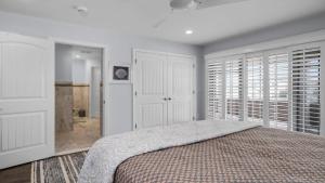 Gallery image of Pet Friendly, Bayside Surf City, Private Yard, Pool, Elevator Roof Top Deck Beach Badges in Surf City