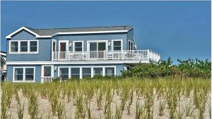 Το κτήριο όπου στεγάζεται  η παραθεριστική κατοικία