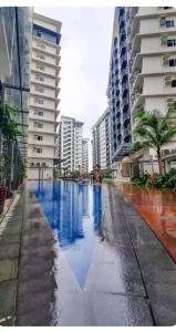 Kolam renang di atau dekat dengan Spacious two bedroom in Novaliches