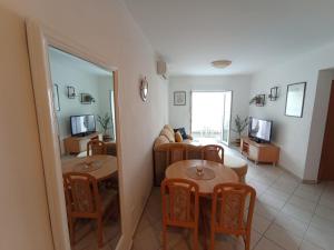 Photo de la galerie de l'établissement Apartment TIM Baška Voda, à Baška Voda