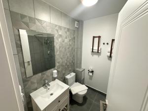 Ένα μπάνιο στο Partizan Resort +25 φωτογραφίες